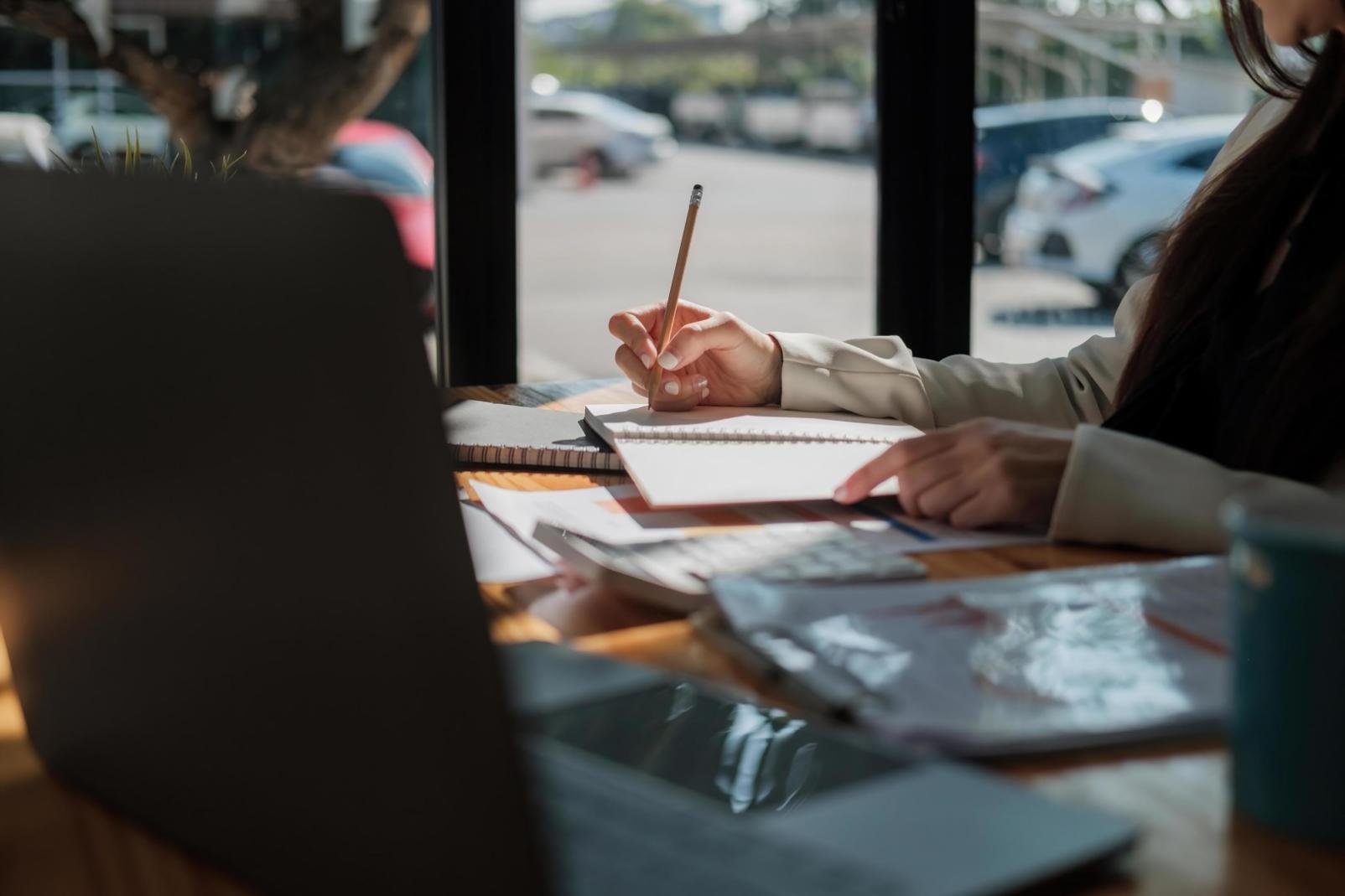 Environnement de travail moderne pour sessions de coaching